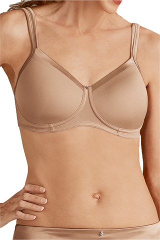 Larasatinpaddedsb 44214 Nude Front