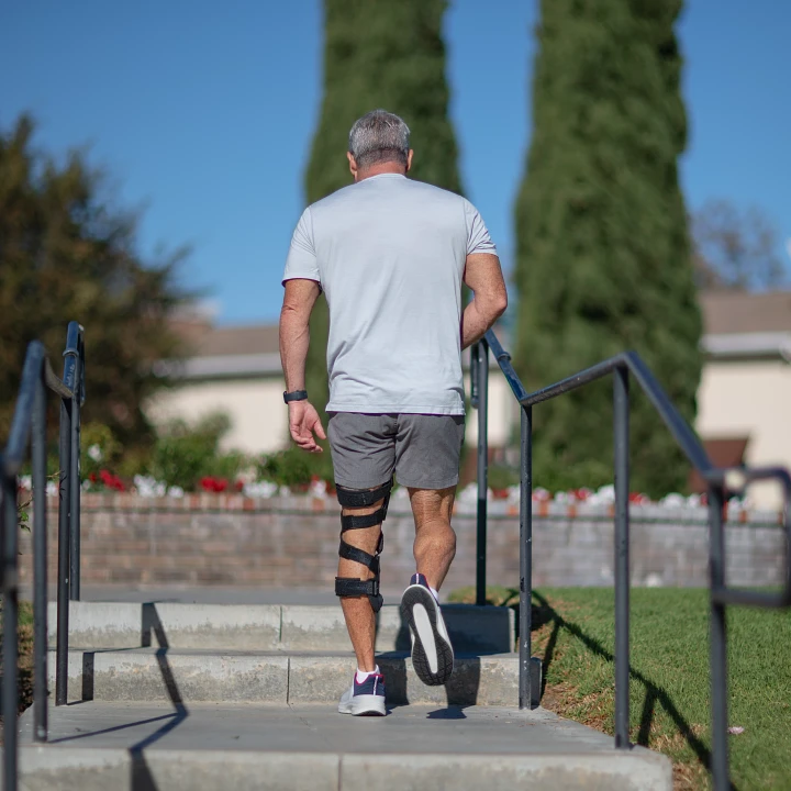 Donjoy ROAM OA Hnéspelka 10