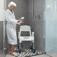 Pico Sturtu Og Salernisstóll Inn Í Sturtu