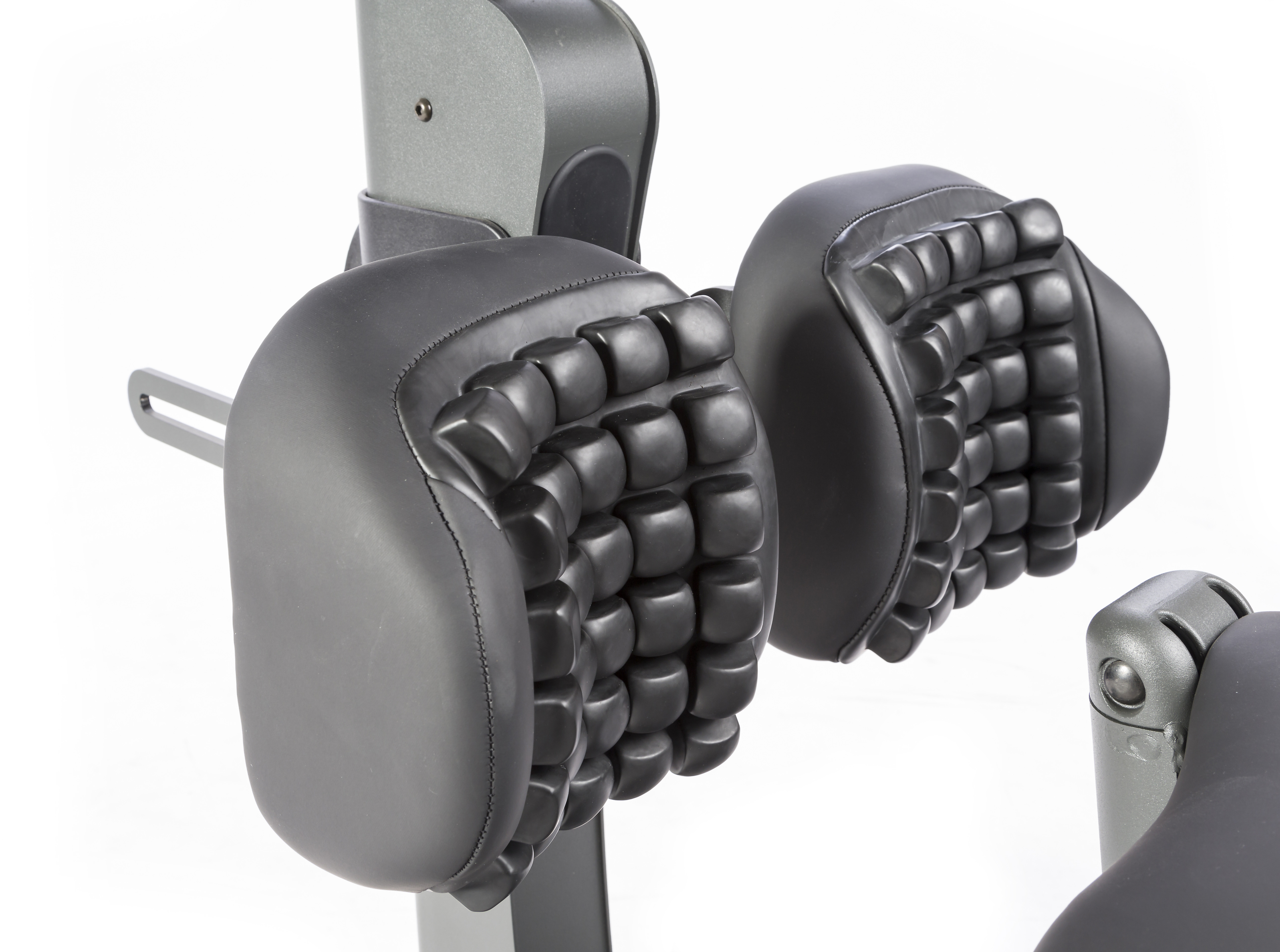 PNG50385 Independent Roho Kneepads 01 E1457472466891 1