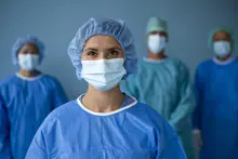 Ambu Nurse Infront Doctors (2)