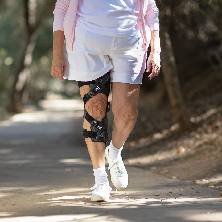 Donjoy ROAM OA Hnéspelka 11